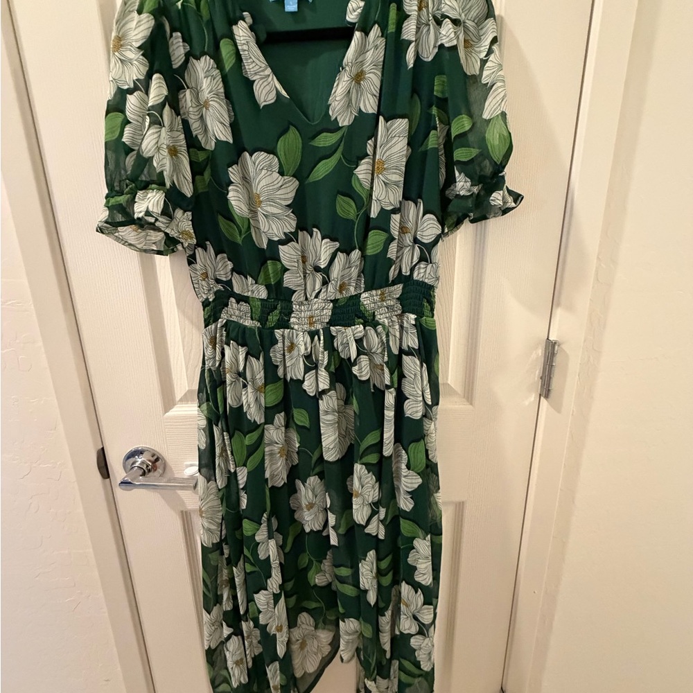 Draper James Green Floral V-Neck Midi Dress with White Blooms